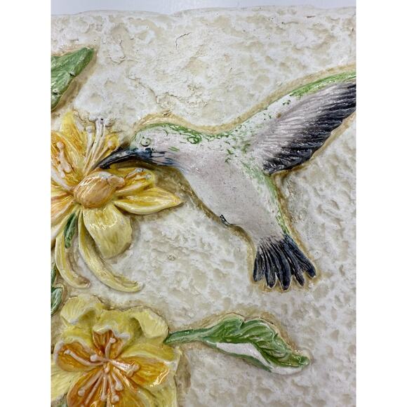 Avon Decorative Hummingbird Wall Plaques Set of 3 Vintage 5x7 Floral Relief - Picture 5 of 14